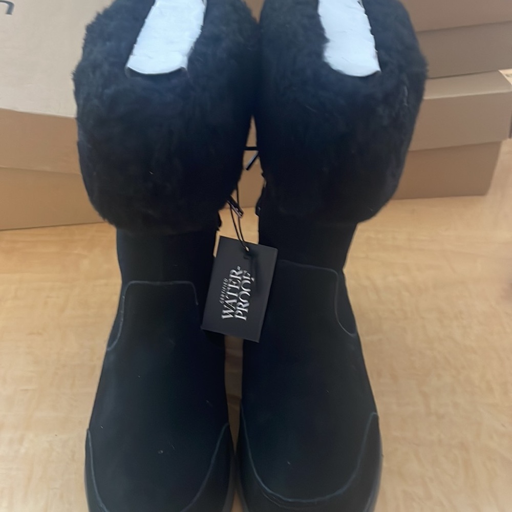 Ugg Women’s Ingalls Snow Boot. - Picture 4 of 6